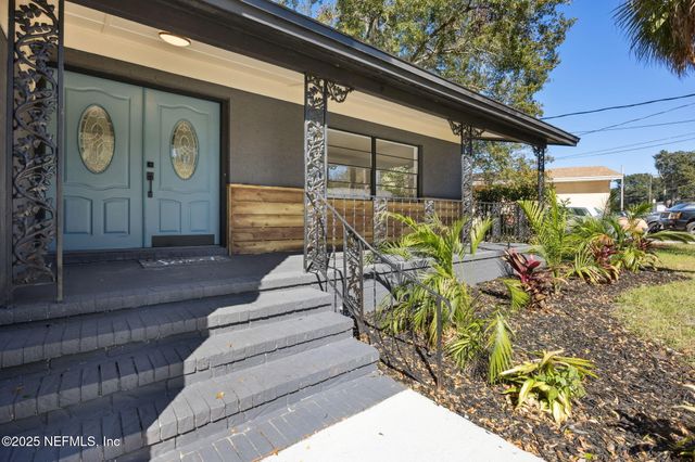 5978 FURY Drive, Jacksonville, FL 32244