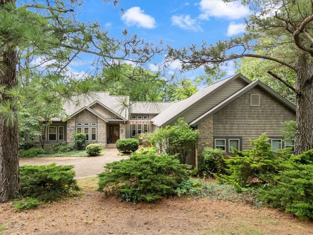 6 Skye Drive, Bella Vista, AR 72715