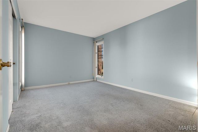 526 Sarah Lane 22, Creve Coeur, MO 63141