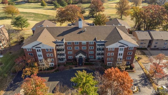 526 Sarah Lane 22, Creve Coeur, MO 63141