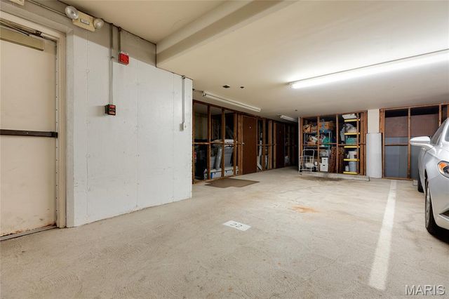 526 Sarah Lane 22, Creve Coeur, MO 63141