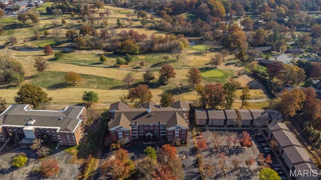 526 Sarah Lane 22, Creve Coeur, MO 63141