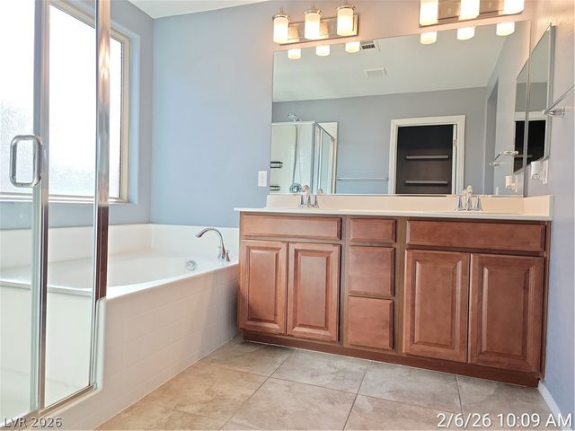 10449 Yew Blossom Avenue, Las Vegas, NV 89166