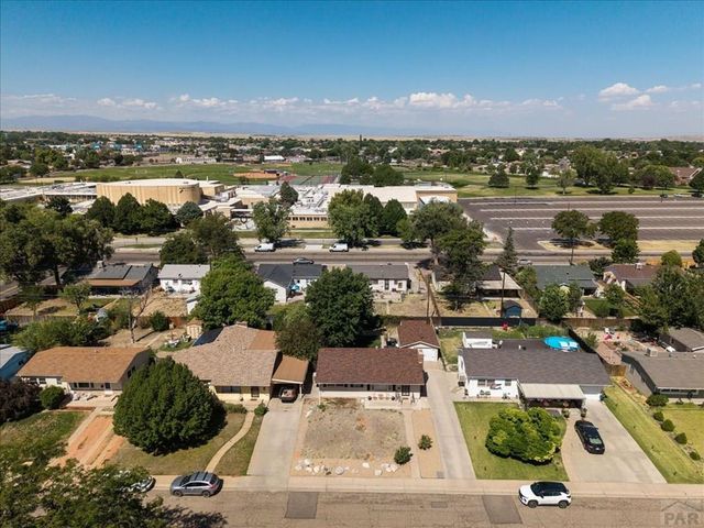 1719 Lynwood Lane, Pueblo, CO 81005