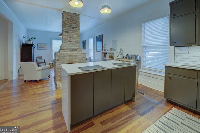 2 N Broad, Porterdale, GA 30014
