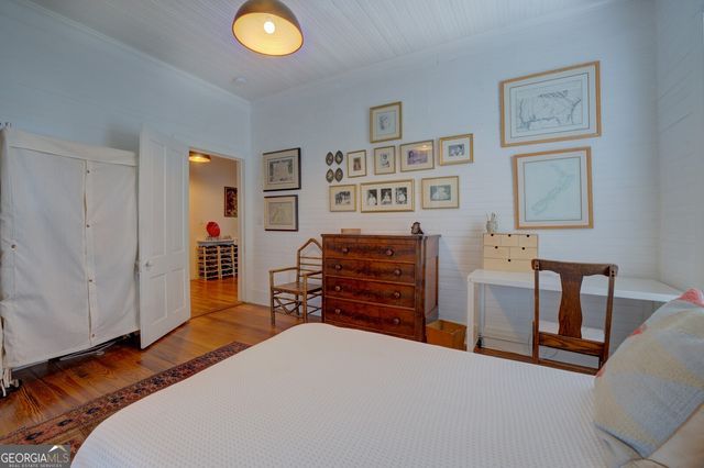 2 N Broad, Porterdale, GA 30014