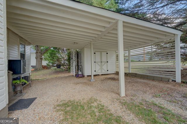 2 N Broad, Porterdale, GA 30014