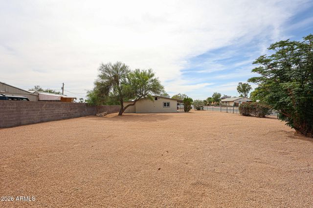 10747 E BOULDER Drive, Apache Junction, AZ 85120