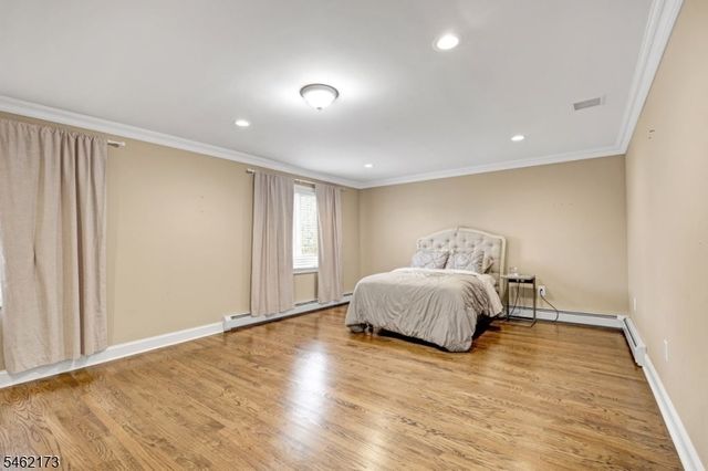 25 Woodbine Rd, Florham Park Boro, NJ 07932