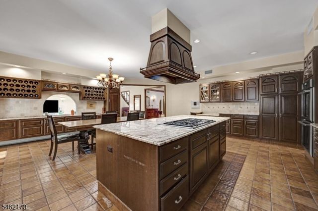 25 Woodbine Rd, Florham Park Boro, NJ 07932