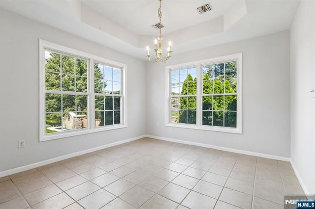9104 Ravenscroft Road, Clifton, NJ 07013
