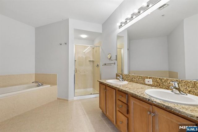 9104 Ravenscroft Road, Clifton, NJ 07013
