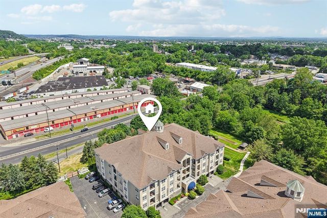 9104 Ravenscroft Road, Clifton, NJ 07013