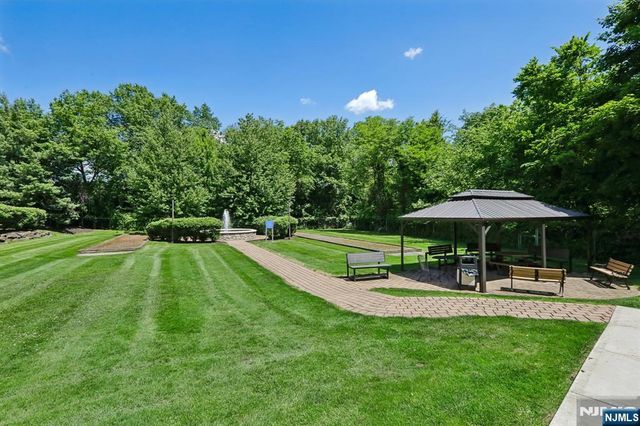 9104 Ravenscroft Road, Clifton, NJ 07013