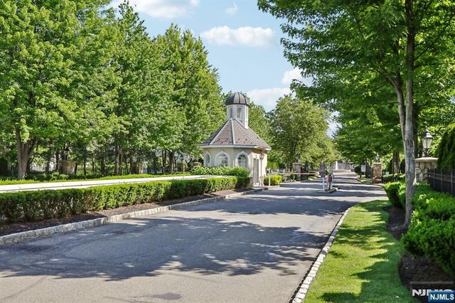 9104 Ravenscroft Road, Clifton, NJ 07013