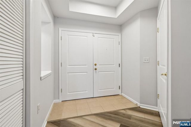 9104 Ravenscroft Road, Clifton, NJ 07013
