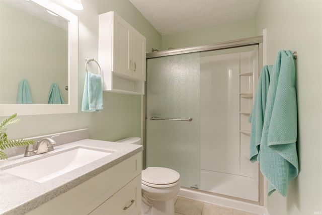 7524 E Blackford Avenue, Evansville, IN 47715