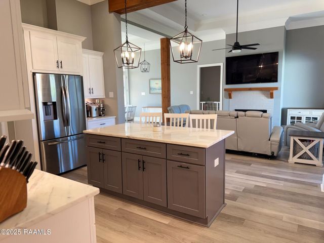 211 Treescape Drive, Lafayette, LA 70508