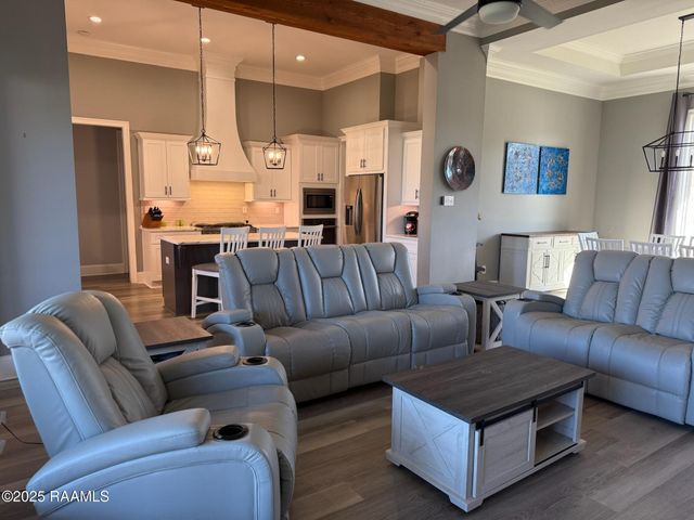 211 Treescape Drive, Lafayette, LA 70508