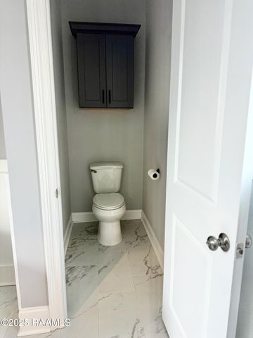 211 Treescape Drive, Lafayette, LA 70508