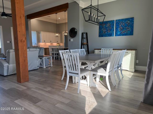 211 Treescape Drive, Lafayette, LA 70508