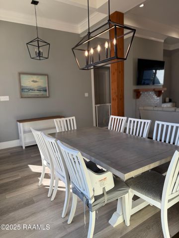 211 Treescape Drive, Lafayette, LA 70508