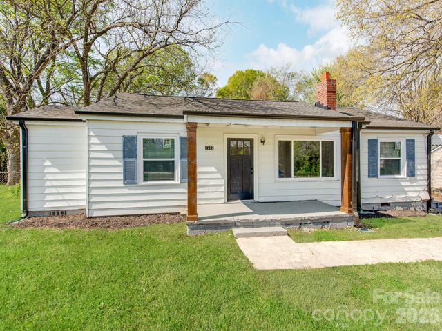 1717 W Davidson Avenue, Gastonia, NC 28052