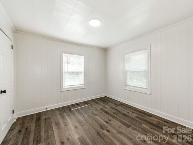 1717 W Davidson Avenue, Gastonia, NC 28052