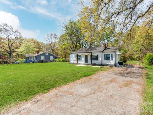 1717 W Davidson Avenue, Gastonia, NC 28052