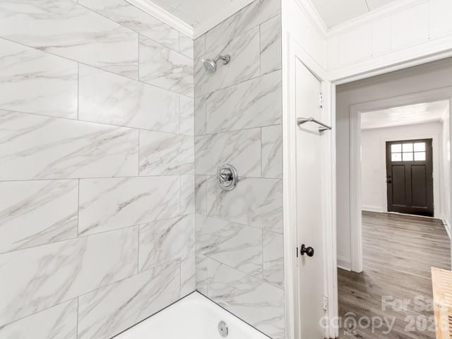 1717 W Davidson Avenue, Gastonia, NC 28052