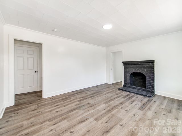 1717 W Davidson Avenue, Gastonia, NC 28052