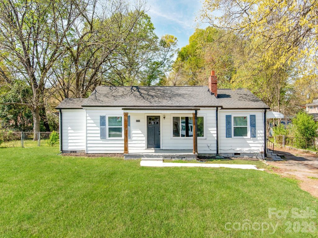 1717 W Davidson Avenue, Gastonia, NC 28052