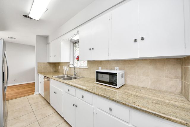 1923 Springrock Lane, Houston, TX 77080