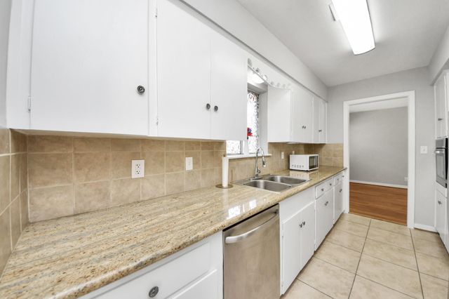 1923 Springrock Lane, Houston, TX 77080