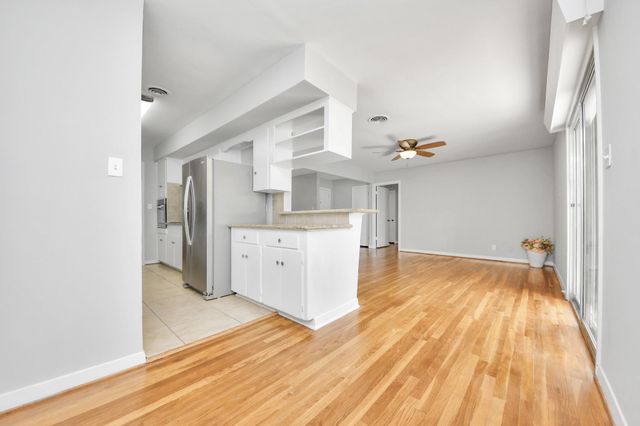 1923 Springrock Lane, Houston, TX 77080
