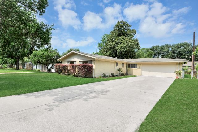 1923 Springrock Lane, Houston, TX 77080