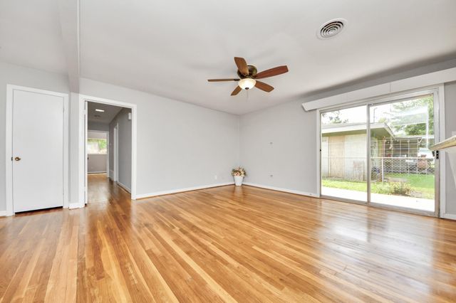 1923 Springrock Lane, Houston, TX 77080