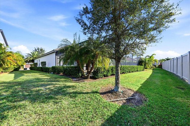 12007 PERENNIAL PLACE, Lakewood Ranch, FL 34211