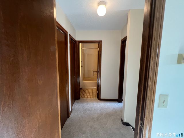 649 Middle Turnpike East APT E, Manchester, CT 06040