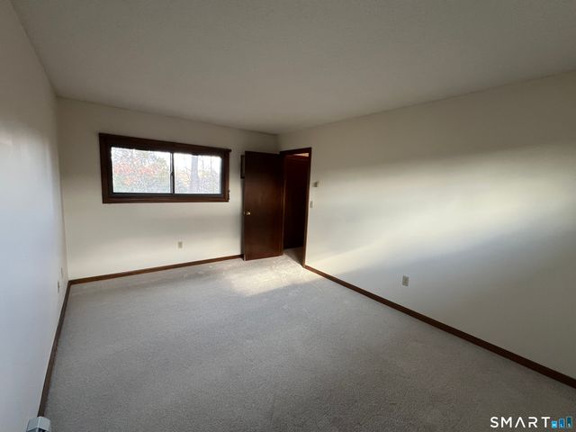 649 Middle Turnpike East APT E, Manchester, CT 06040