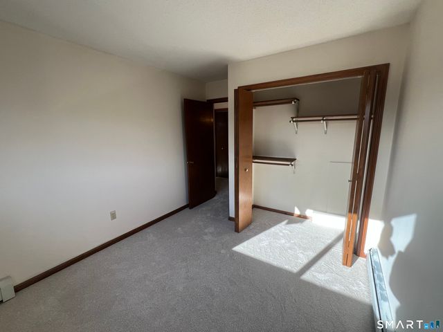 649 Middle Turnpike East APT E, Manchester, CT 06040