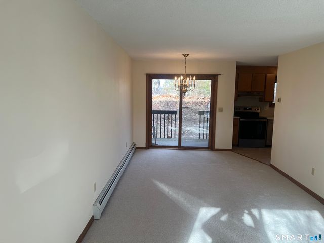 649 Middle Turnpike East APT E, Manchester, CT 06040