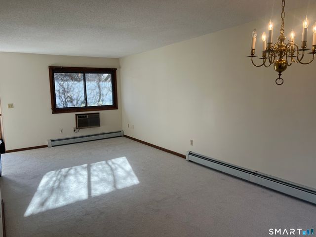 649 Middle Turnpike East APT E, Manchester, CT 06040