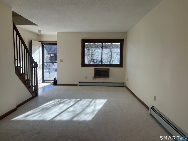 649 Middle Turnpike East APT E, Manchester, CT 06040