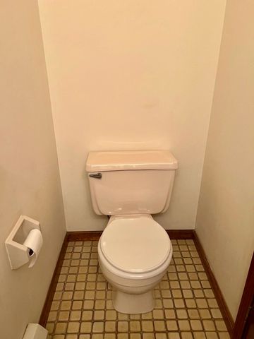 649 Middle Turnpike East APT E, Manchester, CT 06040