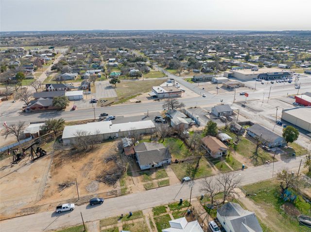 1109 W Elm Street, Breckenridge, TX 76424