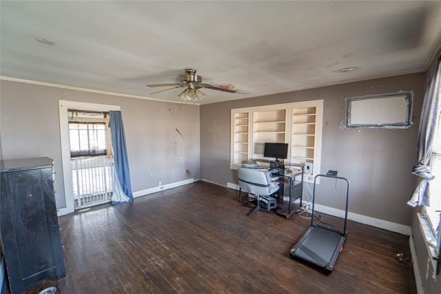 1109 W Elm Street, Breckenridge, TX 76424