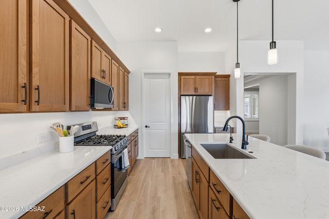 1774 E Wintergreen Drive, Green Valley, AZ 85614