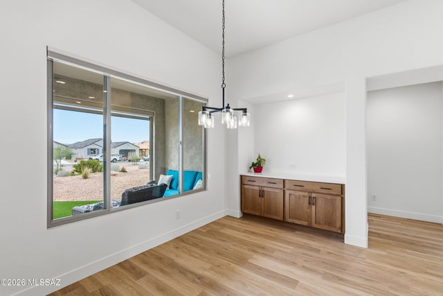 1774 E Wintergreen Drive, Green Valley, AZ 85614