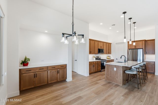 1774 E Wintergreen Drive, Green Valley, AZ 85614